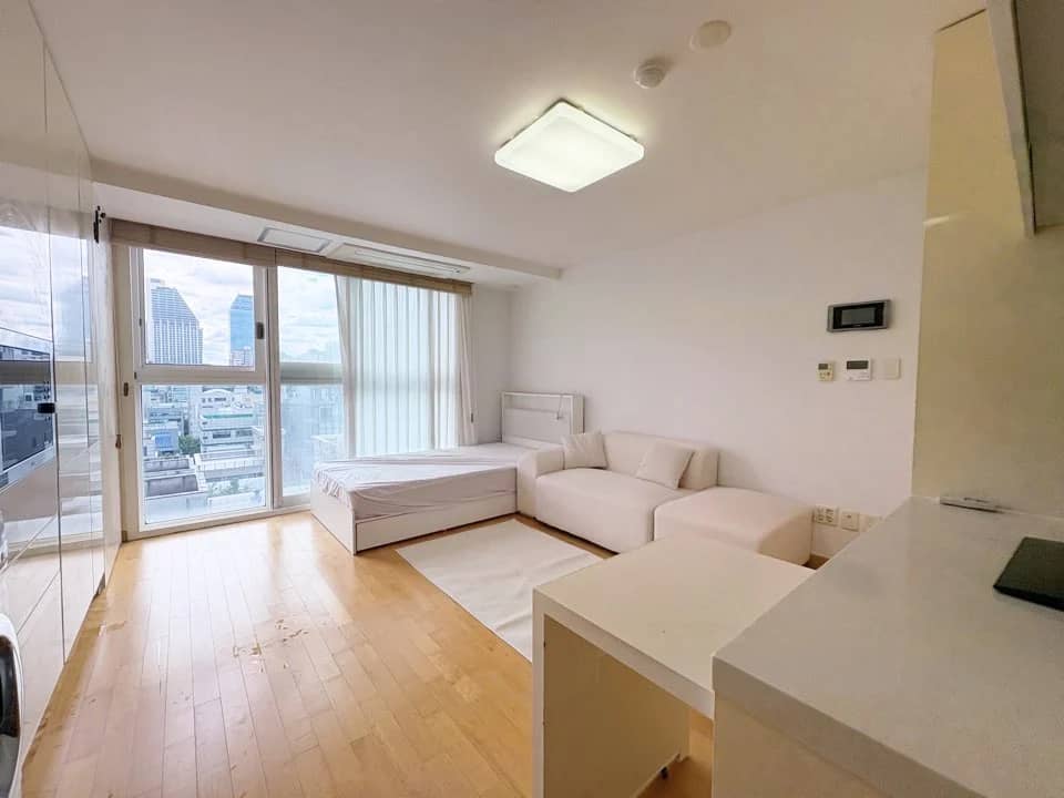Small deposit and all furnished house in Seoul - photo 1