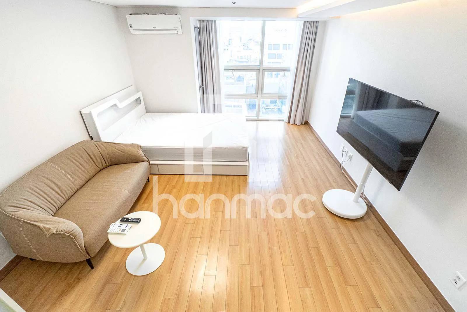 Small deposit and all furnished house in Seoul - photo 1