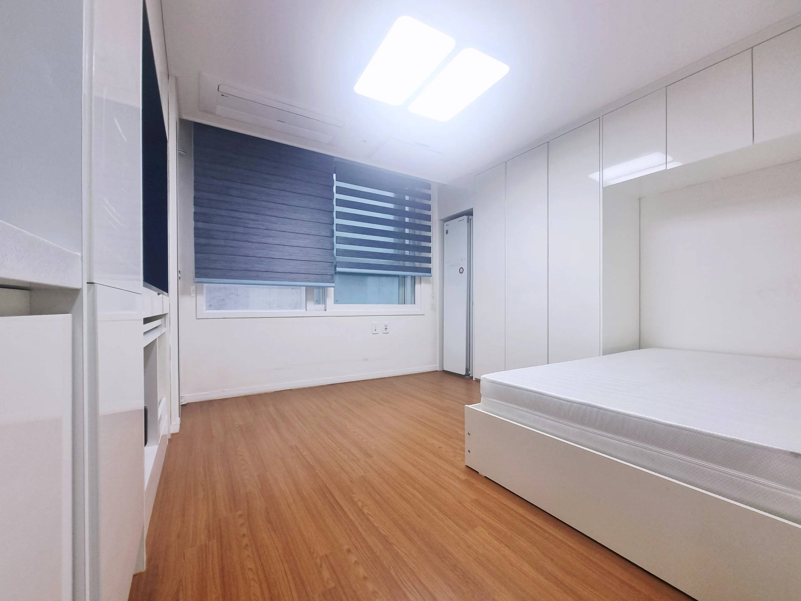 Small deposit and all furnished house in Seoul - photo 1