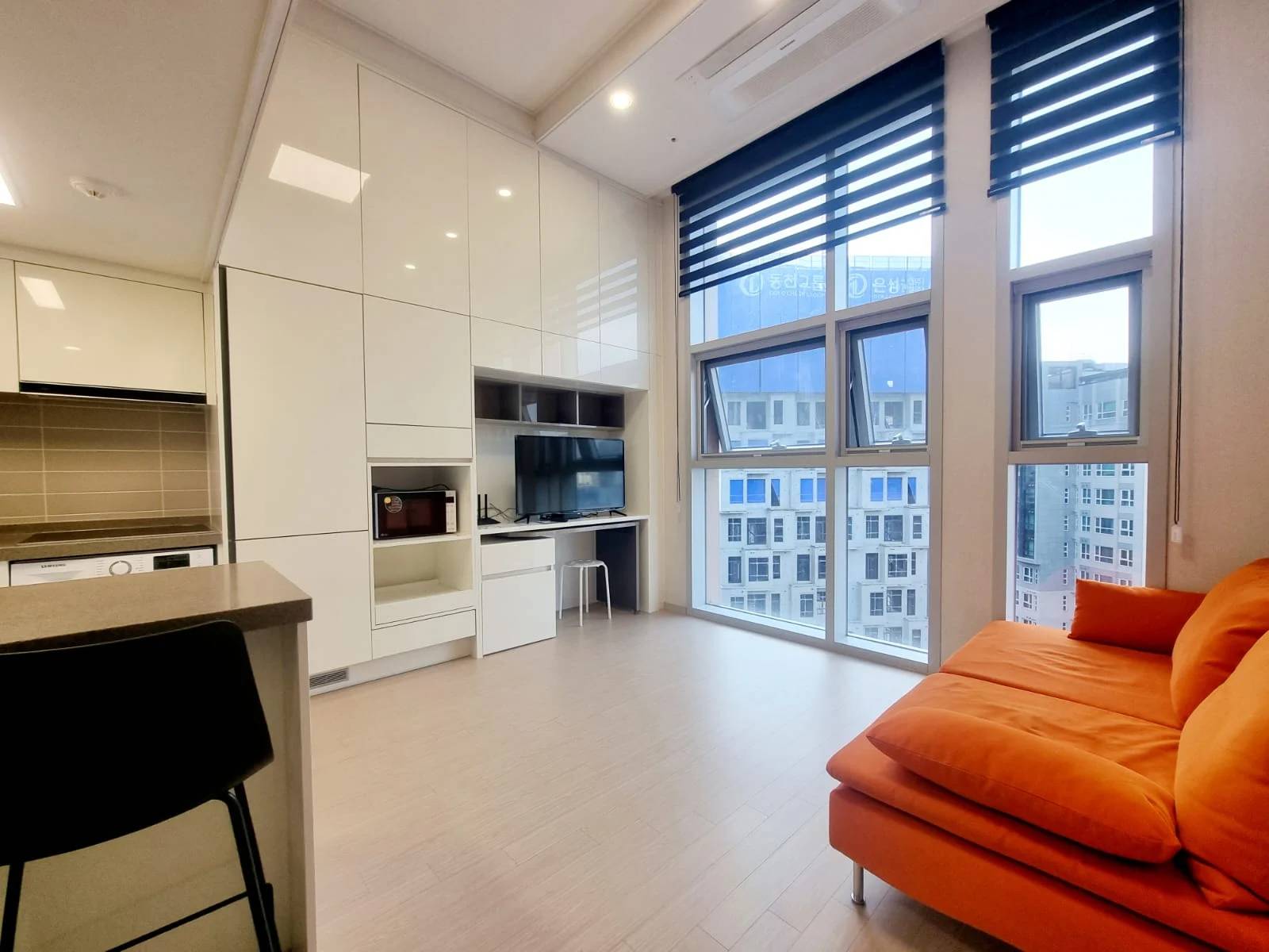 Small deposit and all furnished house in Seoul - photo 1