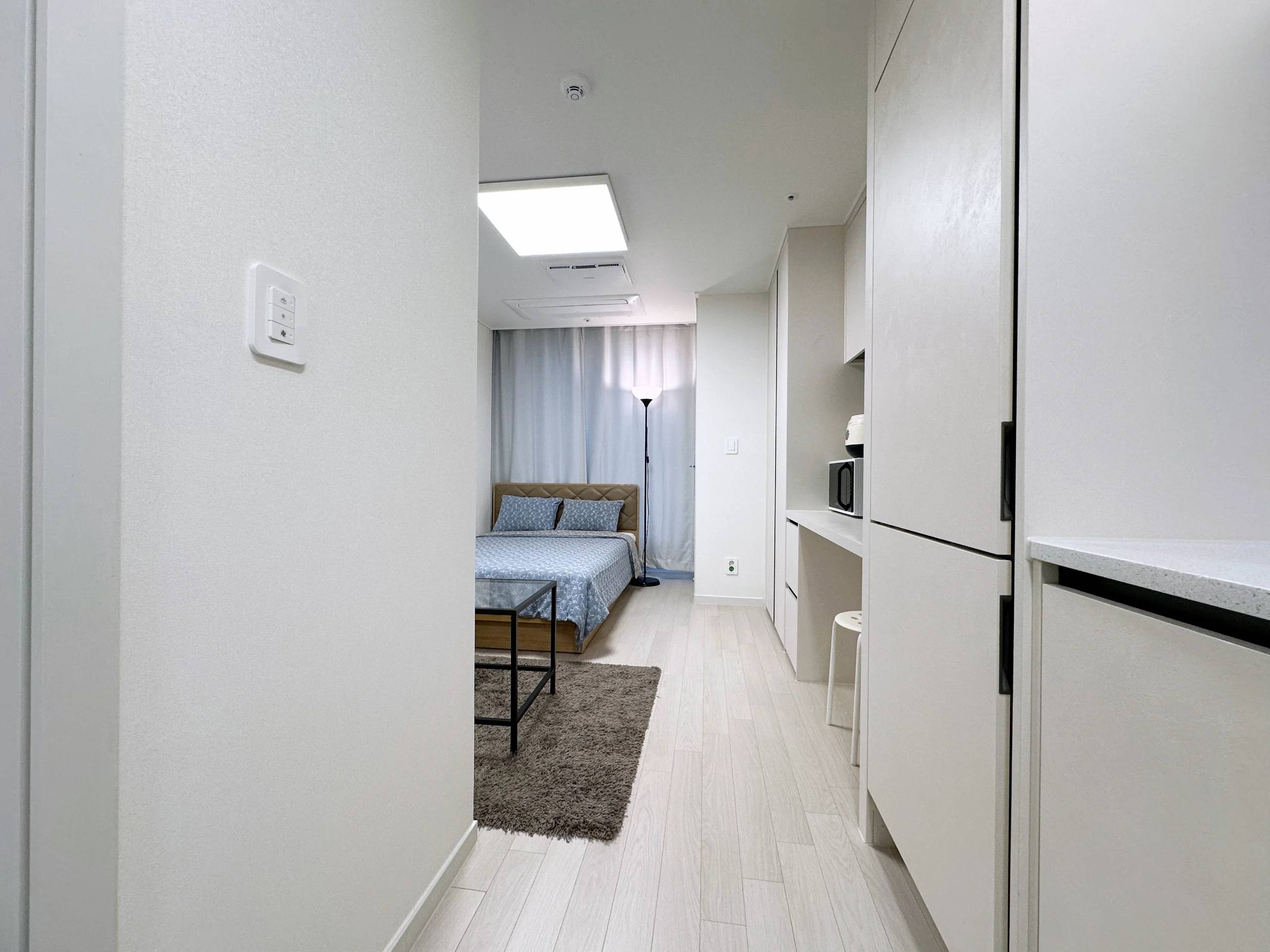 Small deposit and all furnished house in Seoul - photo 1