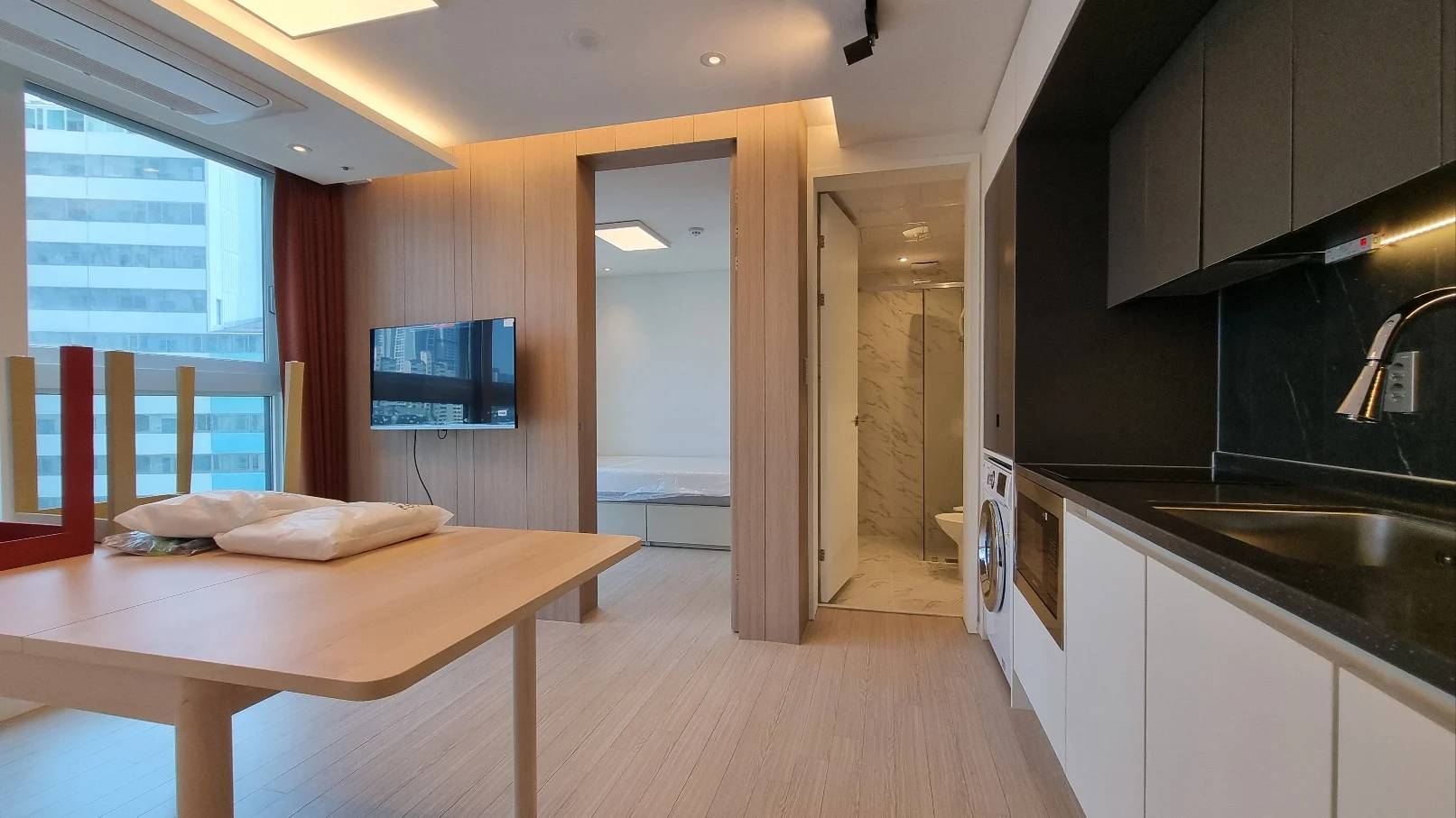 Two Rooms. 1-Year Contract: 1,660,000 KRW/month. 2 Months Free. Fully Furnished. No Management Fees. Immediate Move-In - photo 1